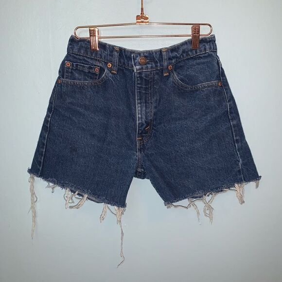Vintage Levi’s High Waisted Shorts - Picture 1 of 3